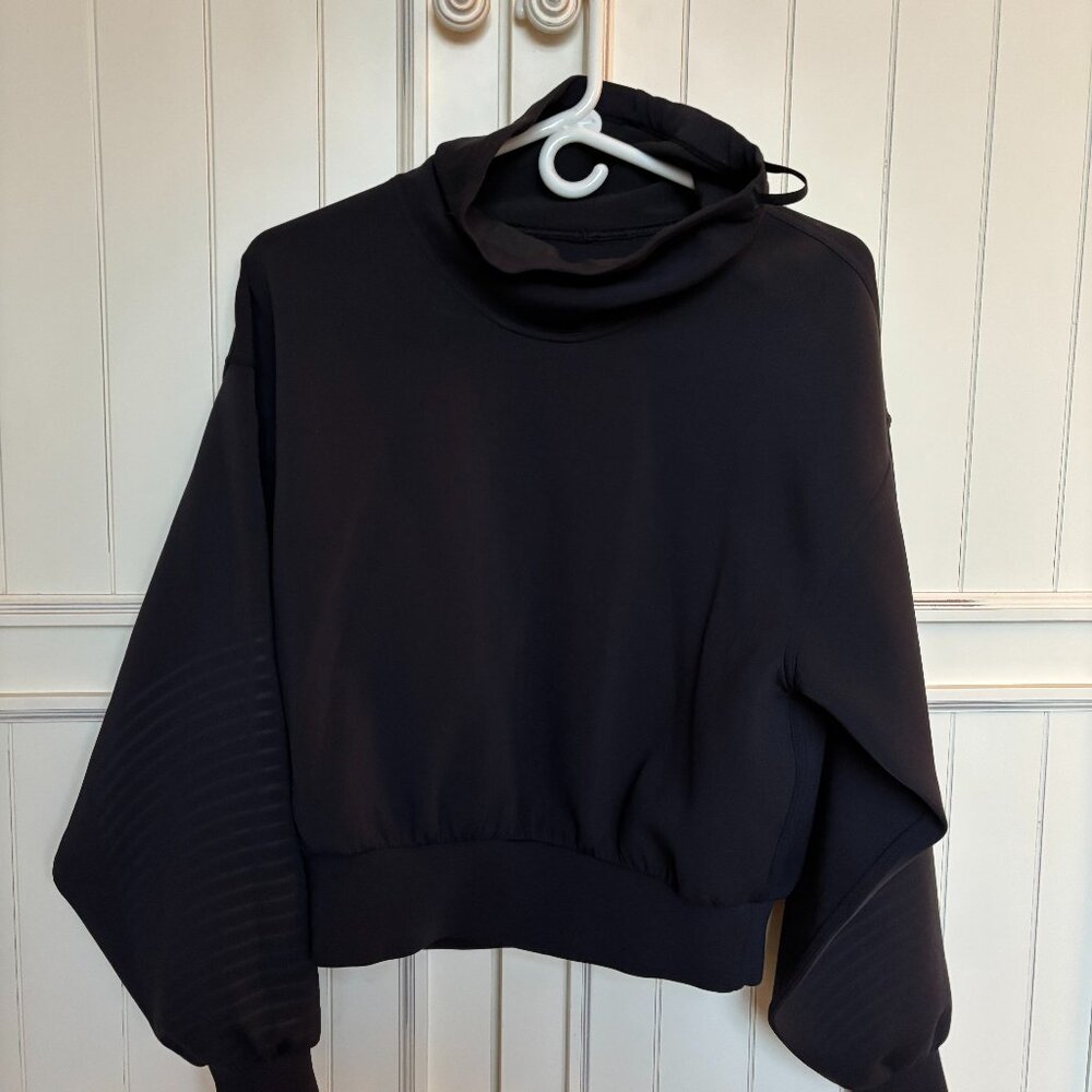 Lululemon top